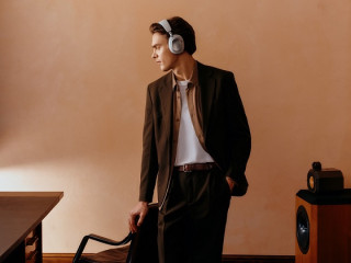 Bowers & Wilkins Px8 S2: нові кольори Midnight Blue та Pearl Blue