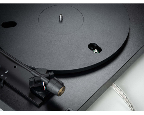 Pro-Ject A1.2 Pick It MM E Black Fully automatic turntable